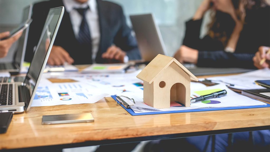 100% Commission Real Estate Broker Provides Agent Tools & Resources