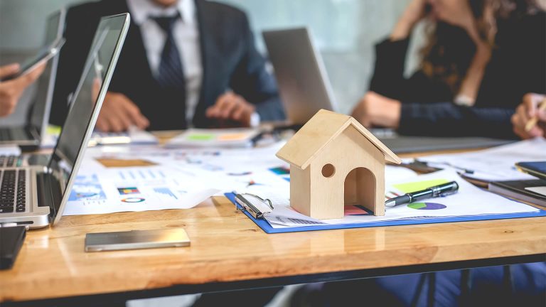 100% Commission Real Estate Broker Provides Agent Tools & Resources